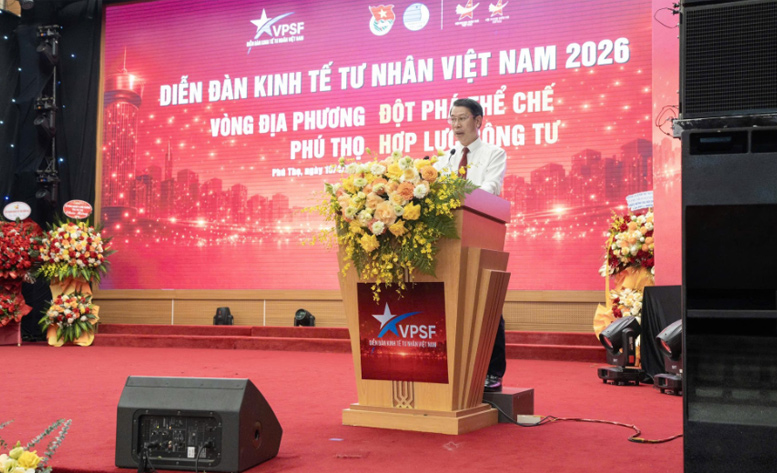 Doanh nhân chia sẻ ý kiến tại diễn đàn
